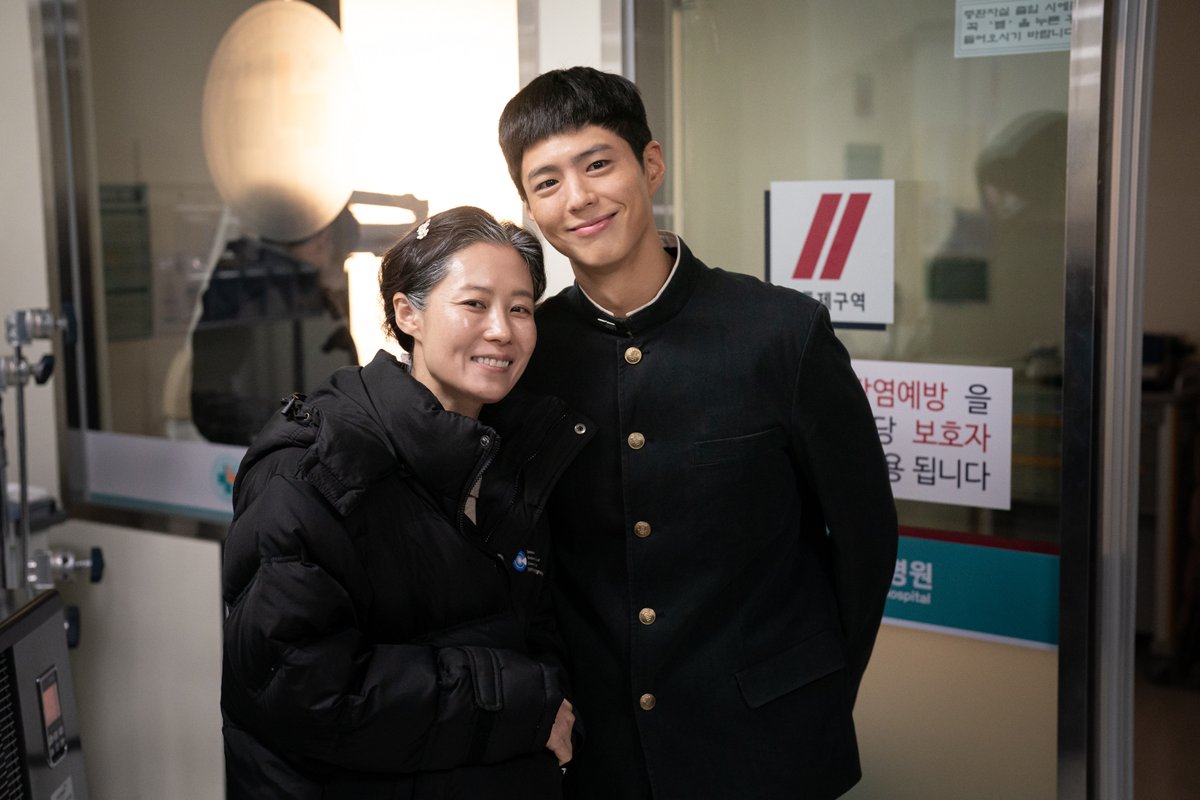 NetflixKR's tweet photo. 너무나 어렸고, 여전히 여린 그들의 계절에 미안함과 감사, 깊은 존경을 담아. 

<폭싹 속았수다>, 오직 넷플릭스에서. https://t.co/z3SJ4Sinud