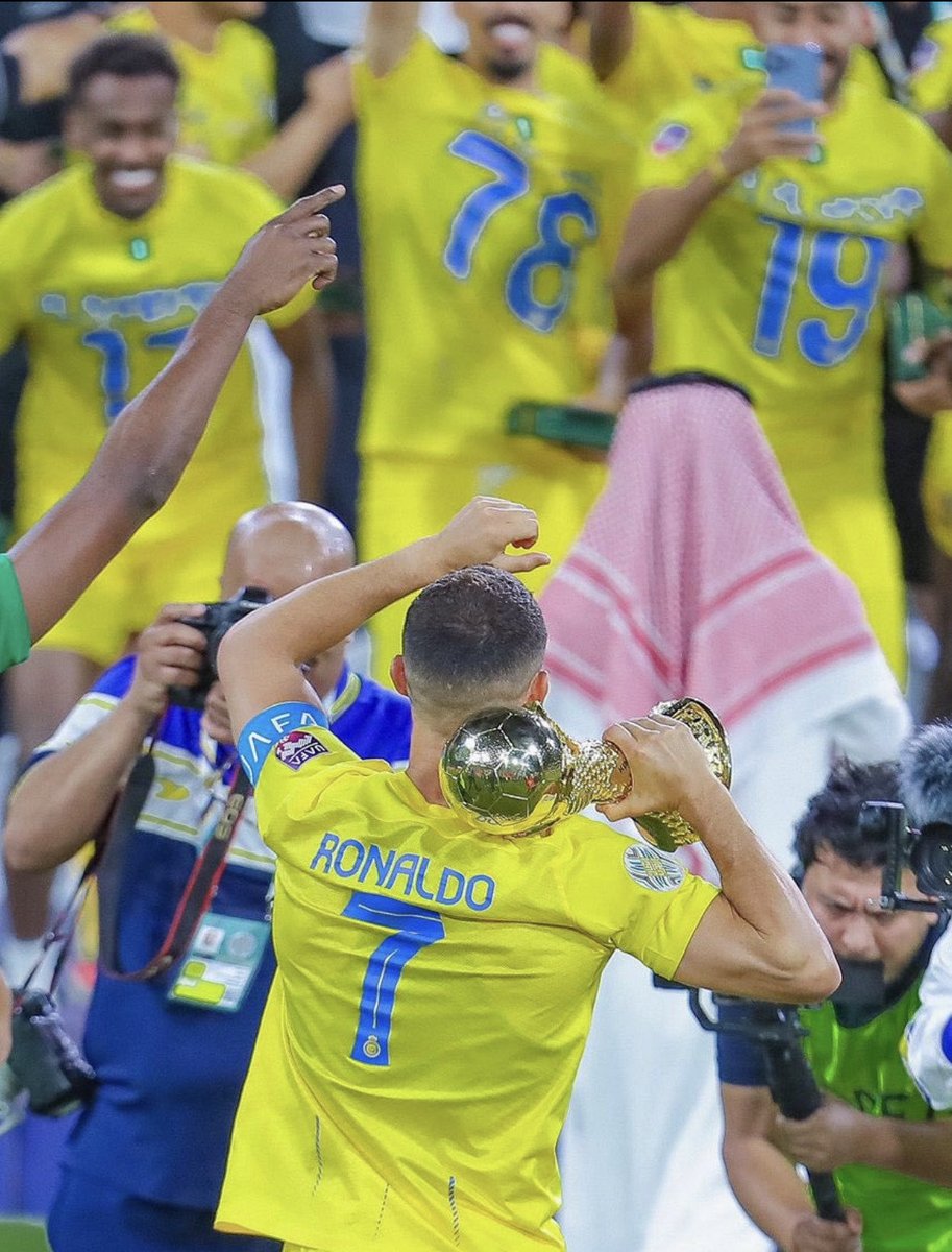 CristianoXtra_'s tweet photo. 🇵🇹 Champion in Portugal
🏴󠁧󠁢󠁥󠁮󠁧󠁿 Champion in England
🇪🇸 Champion in Spain
🇮🇹 Champion in Italy
🇸🇦 Champion in Saudi Arabia

That’s Cristiano Ronaldo for you. 🐐 https://t.co/Ri8Ib6lYoe