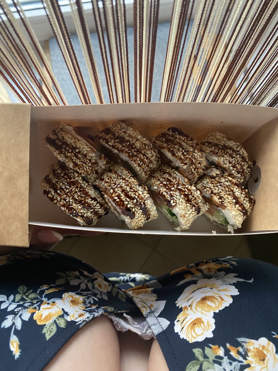 My mouth is watering 😩 yours too? 😏
#foodie #sushilover #feedyoureyes #Lusty