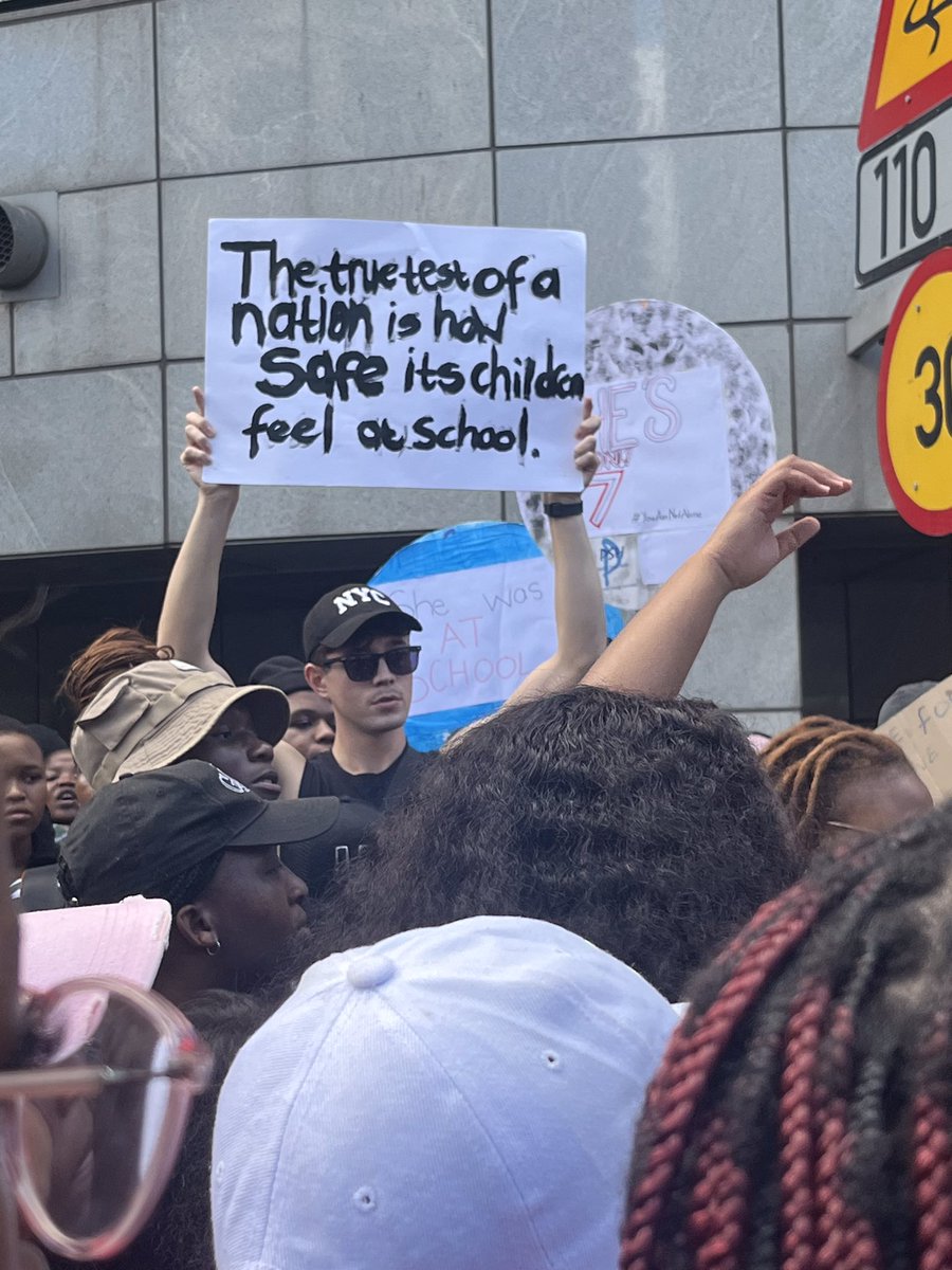 Viqi_Vonqo's tweet image. Enough is Enough
#justiceforcwewe #CapeTown