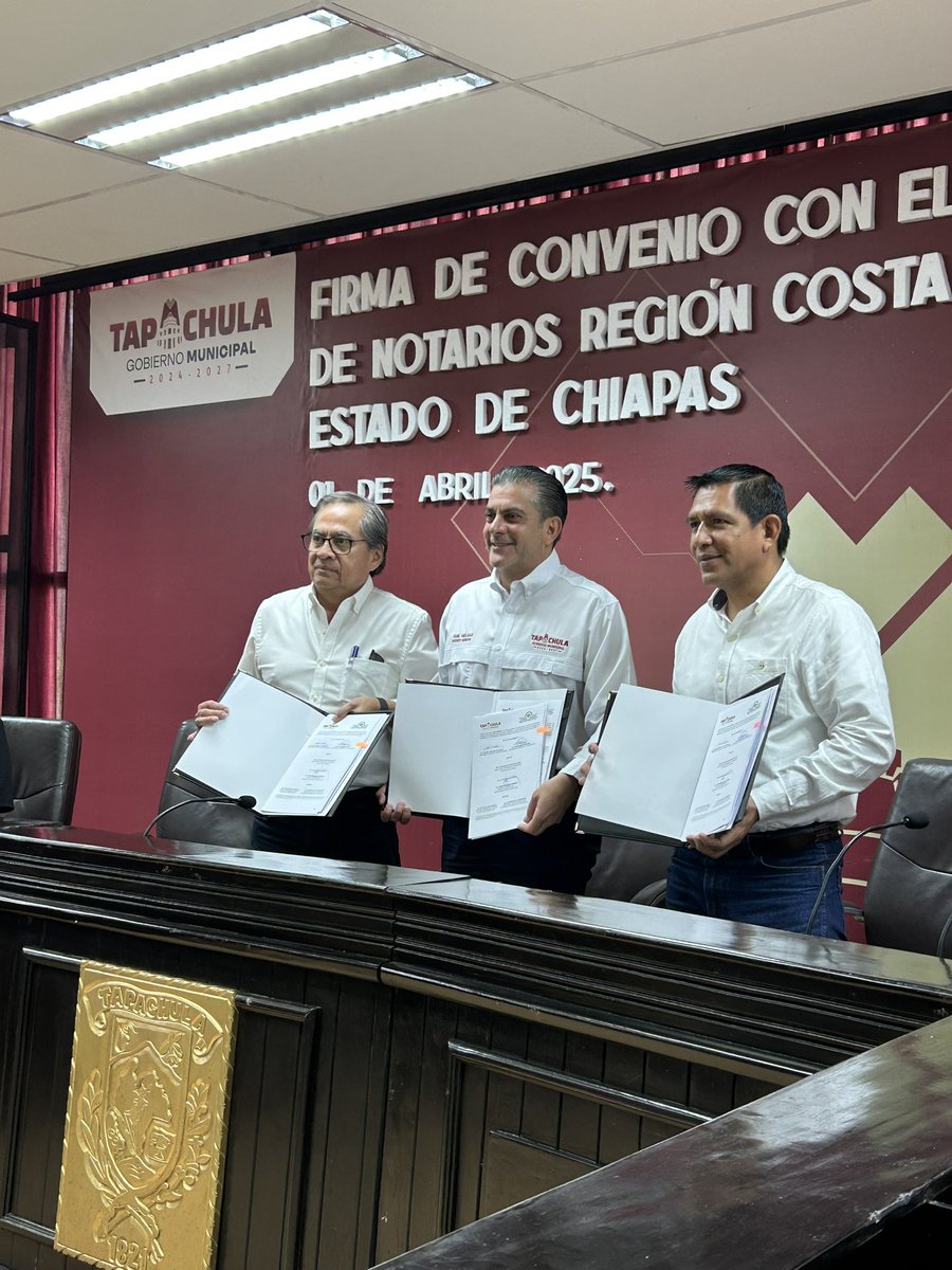 Gracias al presidente #Tapachula <a href="/yamilmelgar/">Yamil Melgar</a> por firmar el convenio para la reactivación de la regularización de las colonias más vulnerables.