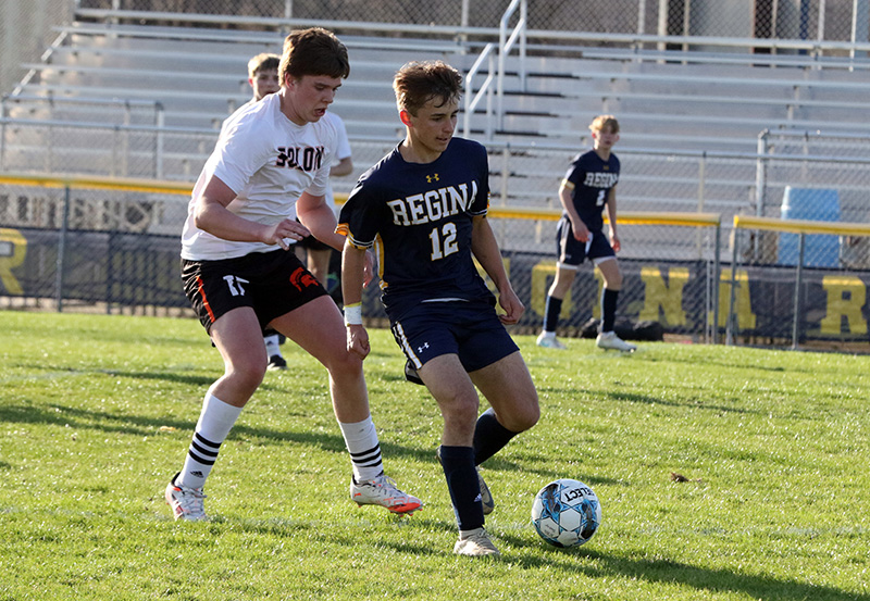 Regina Holds Off Solon 3-2 in Season Opener - Your Prep Sports yourprepsports.com/2025/04/01/reg…