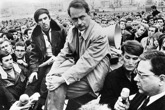 Jens Teutrine tweet media