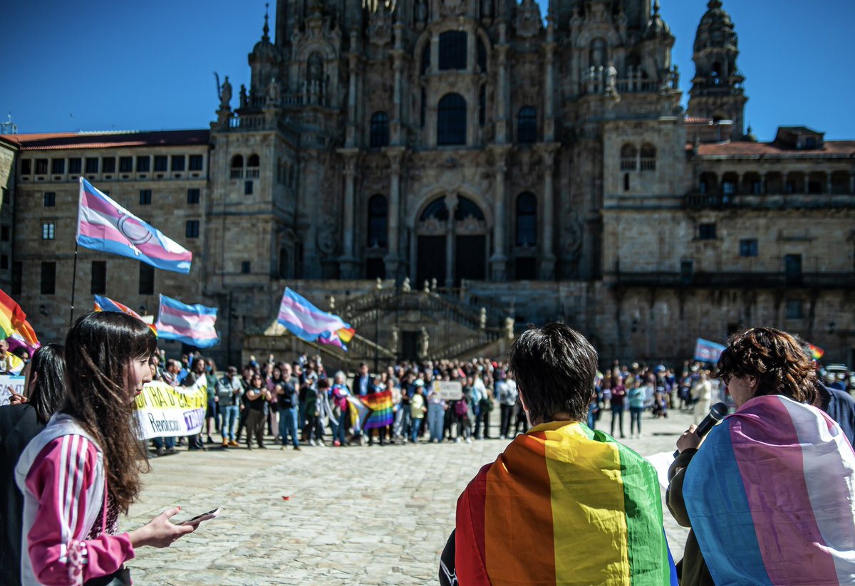 Fotos de antonte na manifestación pola Visibilidade Trans na Galiza.

#Trans #VisibilidadeTrans #Galiza #31M #LGBT #LGBTI #LGBTIQ #HumanRights