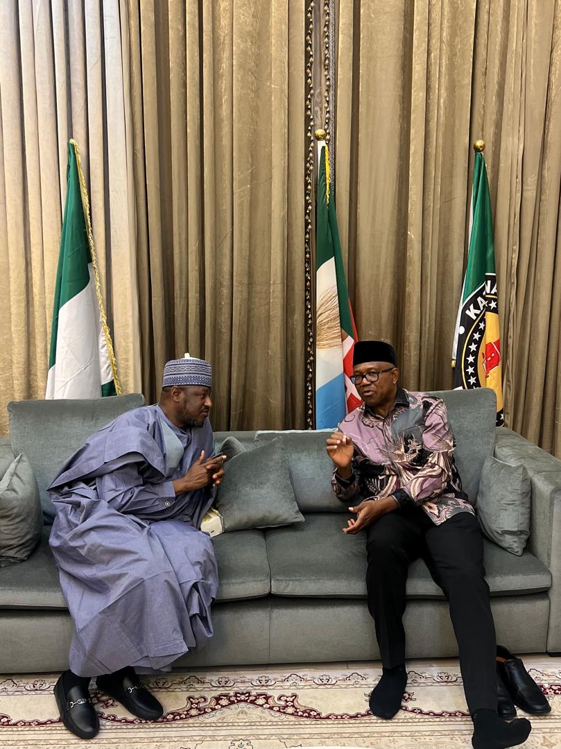 PeterObi's tweet image. Today, I made a solemn trip to Katsina to pay my personal, sincere condolences to Governor Dikko Umaru Radda on the passing of his beloved mother, Hajiya Safara&apos;u Umaru Barbari. Losing a loved one, especially a mother, is an immeasurable loss, and I can only imagine the grief…