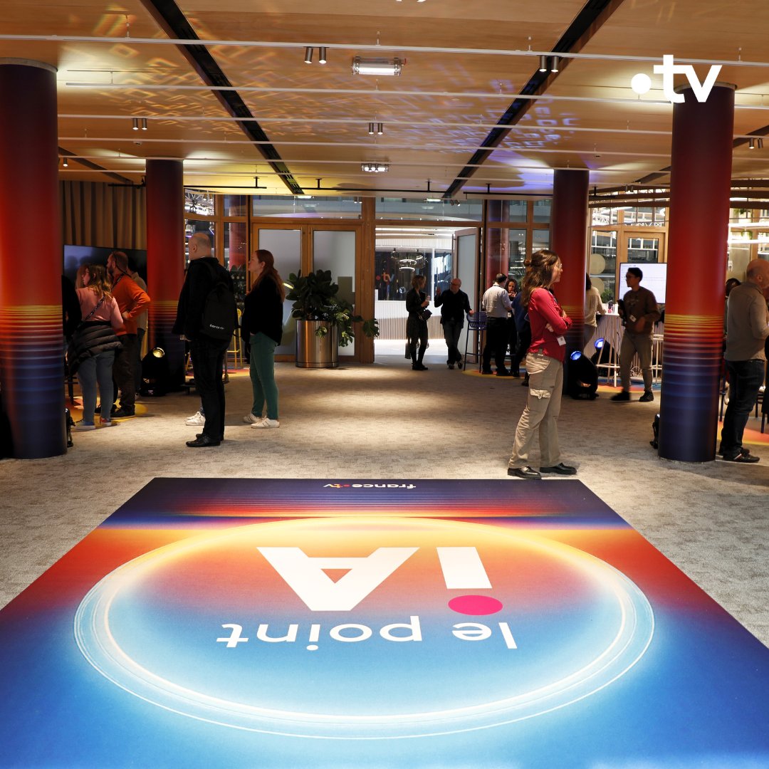 Francetele's tweet image. 💻🚀 Aujourd’hui, on a fait le “Point iA” à @Francetele !  

Au programme : conférence, masterclass et démonstrations pour échanger, tester et mieux comprendre comment l’Intelligence Artificielle est utilisée au sein du groupe.

On rattrape ensemble 👇