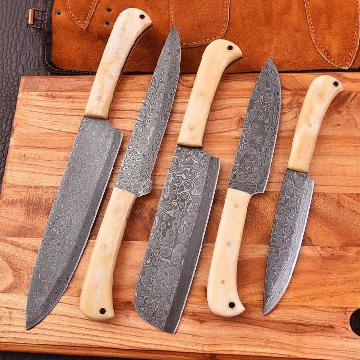 EDCCARRY1's tweet photo. For Sale. Hand-Crafted Damascus steel Chef knife set featuring stunning Camel bone handles. Hit me up for all the details and to place your order. #USA #Texas #chefusa #texaschef #floridachef #Chef #chefknife #chefknives #ChefDamu https://t.co/dnsKRXDWEh