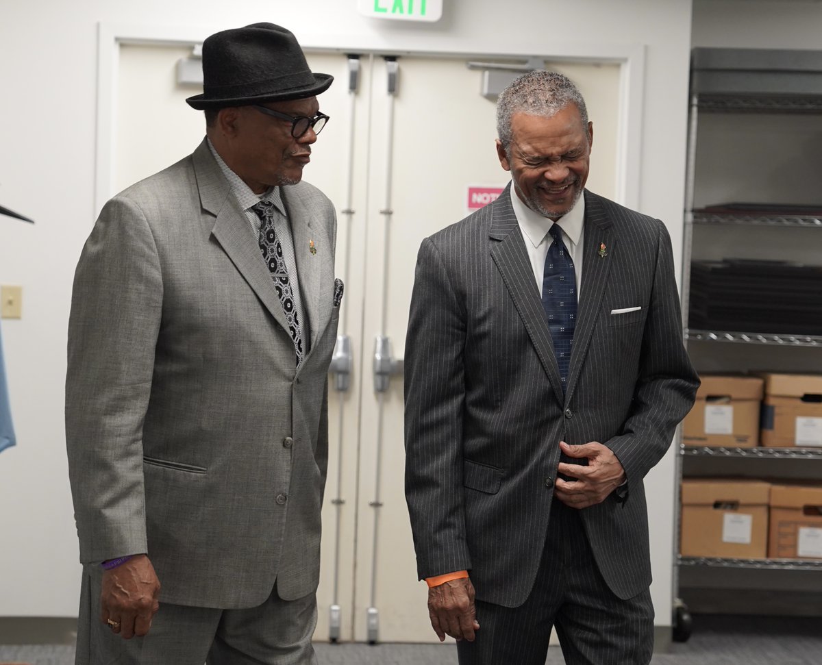 hu_blackpress's tweet photo. Storytelling! We are very grateful to be surrounded by passionate changemakers who continue to amplify our voices and preserve our history. Here's to the past, present, and future of the Black press

#HUArchives #BlackPressArchives #NNPA   #BlackPressLegacy #BPAEvents https://t.co/cmCsrNrNs7