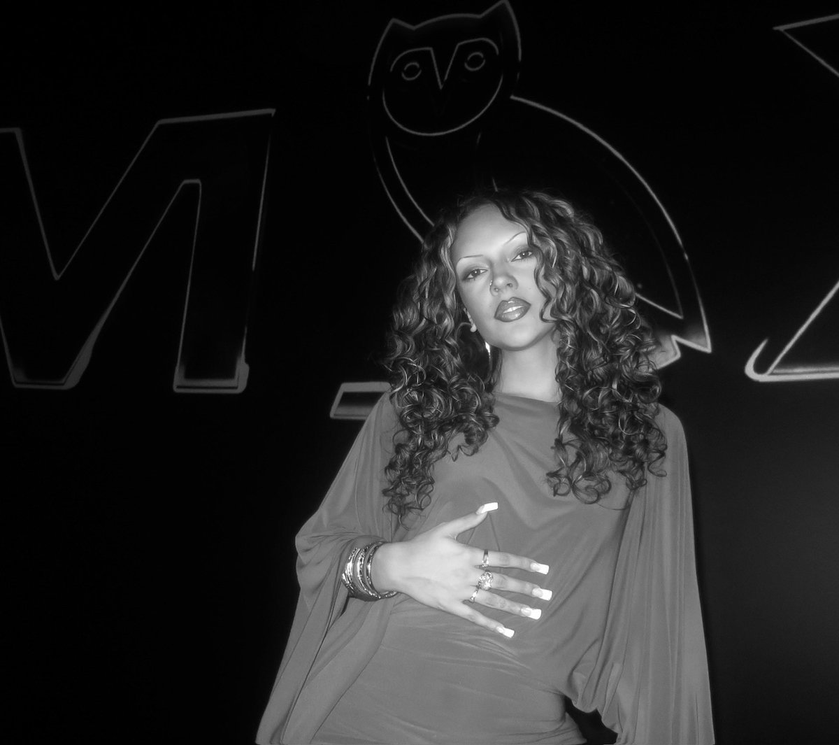 goodazgyaladri's tweet image. Me for Drake’s NOKIA Music Video :*