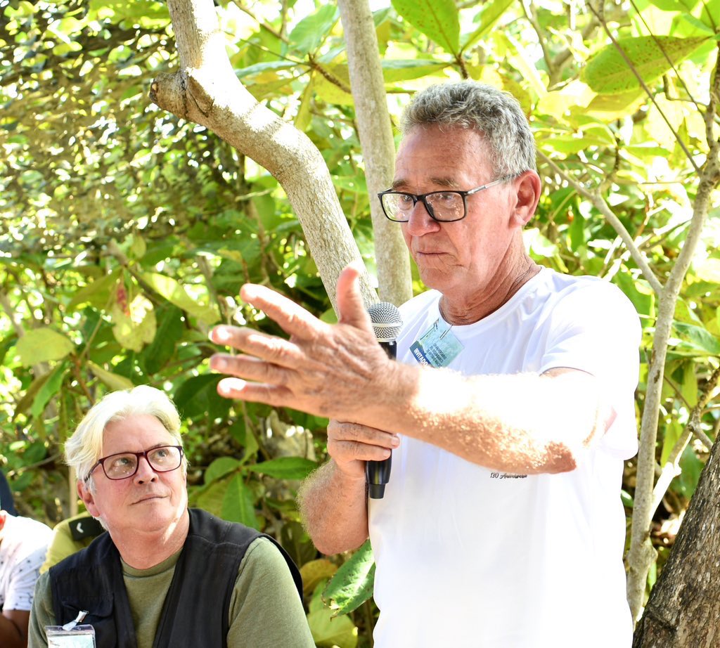 Lo de #Cuba sigue siendo el combate del honor y el heroísmo contra la adversidad. Así lo conversé con un grupo de jóvenes, con quienes conmemoramos en Baracoa el aniversario 130 del desembarco de Maceo, Flor Crombet, José Maceo y otros veinte patriotas a bordo de la Goleta Honor.