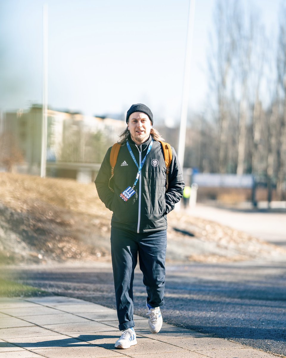 Maailman paras Veikkausliiga, se alkaa lauantaina 💪

#Veikkausliiga #HJK