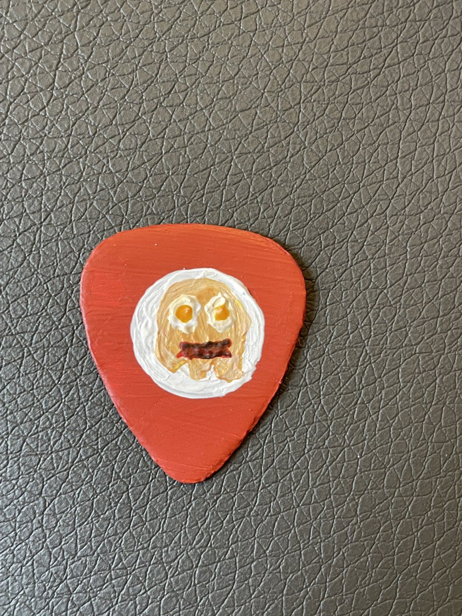 lilly / radar 🍸 tweet media