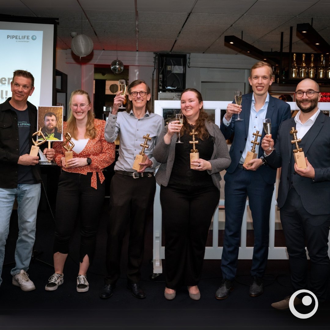 Pipelife Nederland (@pipelife_ned) on Twitter photo ๐๐ฒ ๐ฃ๐ถ๐ฝ๐ฒ๐น๐ถ๐ณ๐ฒ ๐๐๐ฎ๐ฟ๐ฑ๐ ๐๐ถ๐ป๐ป๐ฎ๐ฎ๐ฟ๐, lever je een uitzonderlijke prestatie dan verdien je erkenning:
Publieksprijs: Andrรฉ Koehoorn
Veilig Werken Award: Arjuno Tabak
Creativiteit Award: Greske Barendse
Passie Award: Ali Kutlu
Team van het Jaar: Team Controlling ๐๐ฒ ๐ฃ๐ถ๐ฝ๐ฒ๐น๐ถ๐ณ๐ฒ ๐๐๐ฎ๐ฟ๐ฑ๐ ๐๐ถ๐ป๐ป๐ฎ๐ฎ๐ฟ๐, lever je een uitzonderlijke prestatie dan verdien je erkenning:
Publieksprijs: Andrรฉ Koehoorn
Veilig Werken Award: Arjuno Tabak
Creativiteit Award: Greske Barendse
Passie Award: Ali Kutlu
Team van het Jaar: Team Controlling