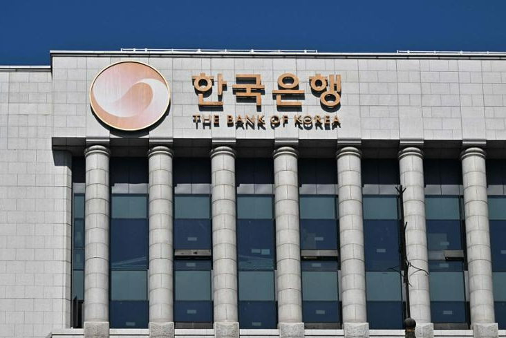 DigiEuro's tweet photo. 🌏The Bank of Korea will launch a pilot for real-world transactions using its #CBDC in April. Around 100,000 participants will have the opportunity to convert their bank deposits into digital #tokens for everyday transactions.
https://t.co/Izqj6rWTfn https://t.co/zu432a2mjl