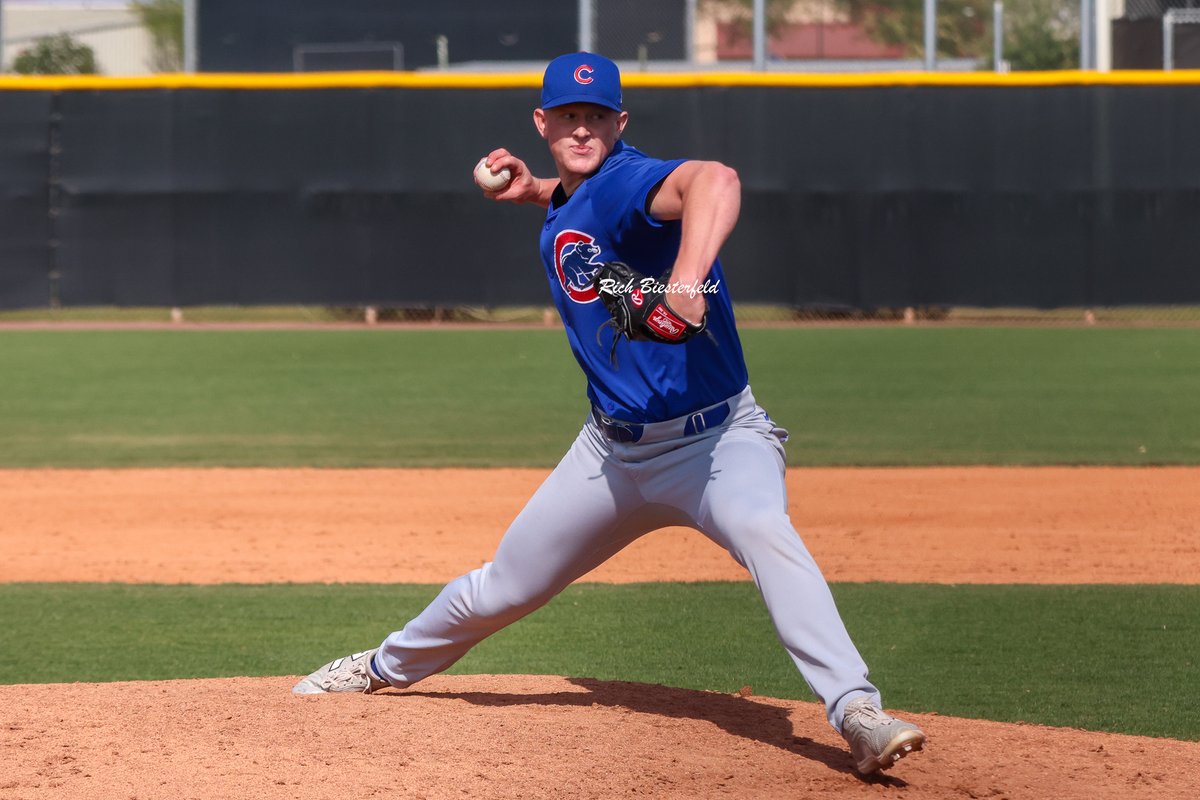 My first opportunity to see <a href="/SamThoresen/">Sam Thoresen</a> pitch this spring! #Cubs #CubsProspects #ST2025