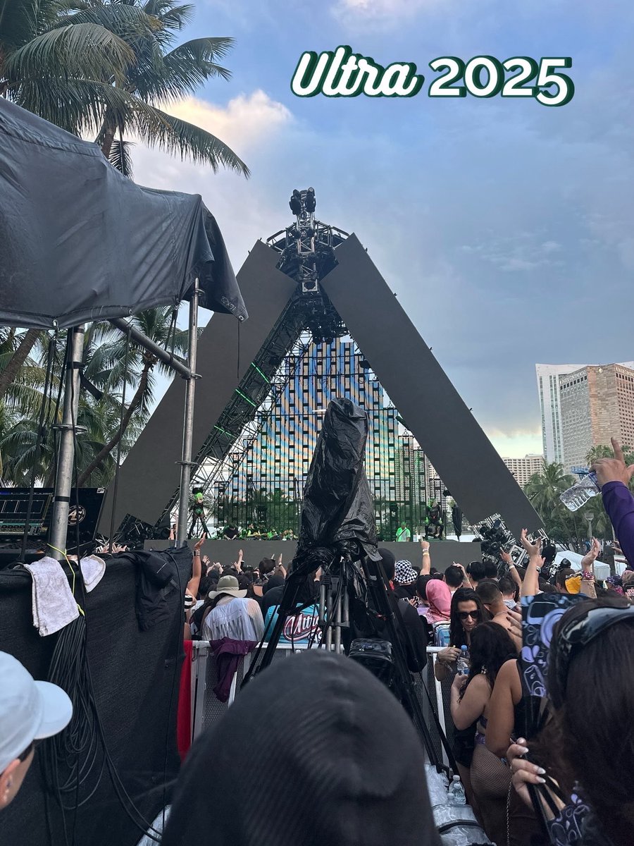 millz_nay's tweet photo. You had to be there! Day 3 https://t.co/hxW2KtAr3h