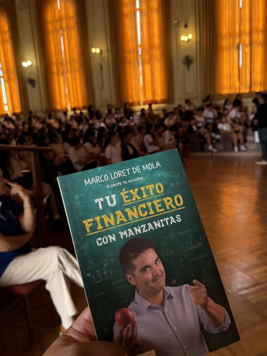 MatLabPer's tweet image. Lindo taller con los alumnos de secundaria de colegio Sophianum, están usando mi libro para enseñar de educación financiera!!! Que honor ❤️⭐️