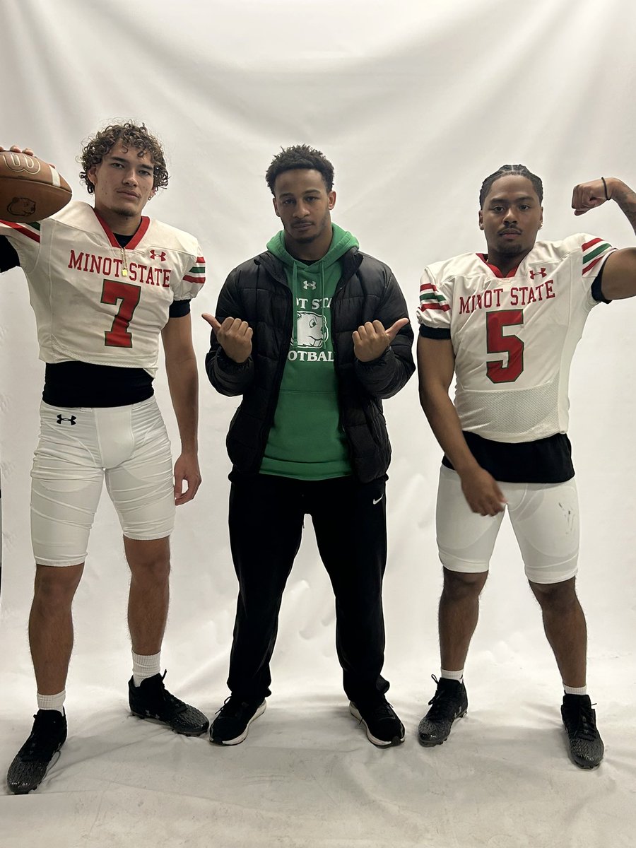 Diego Betancourt (@d_betancourt21) on Twitter photo Had a great time with <a href="/MSUBeaversFB/">Minot State Football</a> this past weekend!! Thank you <a href="/JerraeWilliams7/">sav.🏚</a> <a href="/coachshields/">Ian Shields</a> <a href="/Coach_D_Mac/">Darryl McBride Jr</a> for showing extreme hospitality and giving me the beaver experience! Had a great time with <a href="/MSUBeaversFB/">Minot State Football</a> this past weekend!! Thank you <a href="/JerraeWilliams7/">sav.🏚</a> <a href="/coachshields/">Ian Shields</a> <a href="/Coach_D_Mac/">Darryl McBride Jr</a> for showing extreme hospitality and giving me the beaver experience!