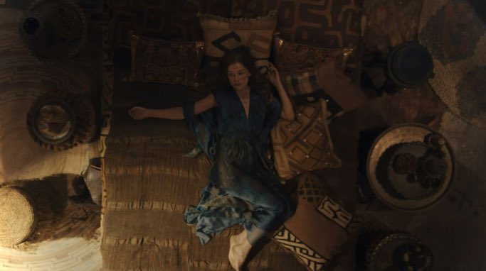 "i dont know that moiraine yearns so openly"
moiraine: