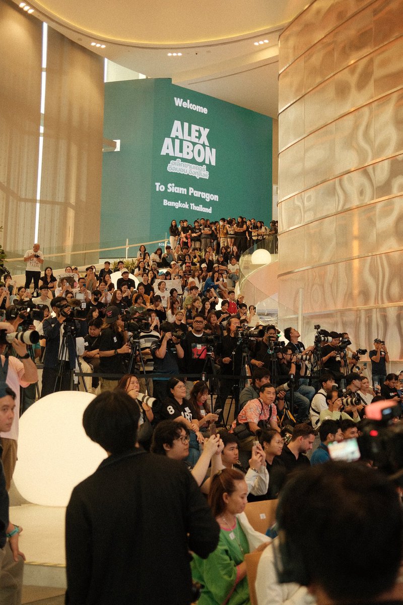 Alex Albon tweet media
