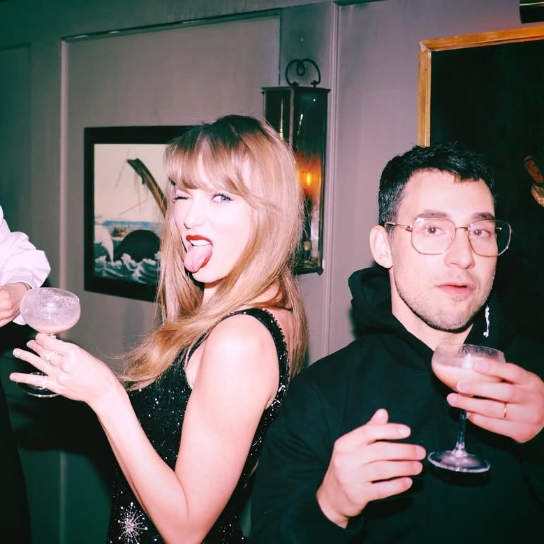 Saturday energy: can't make any promises now can we babe, but you can make me a drink 🥂 <a href="/taylorswift13/">Taylor Swift</a> <a href="/jackantonoff/">jackantonoff</a>