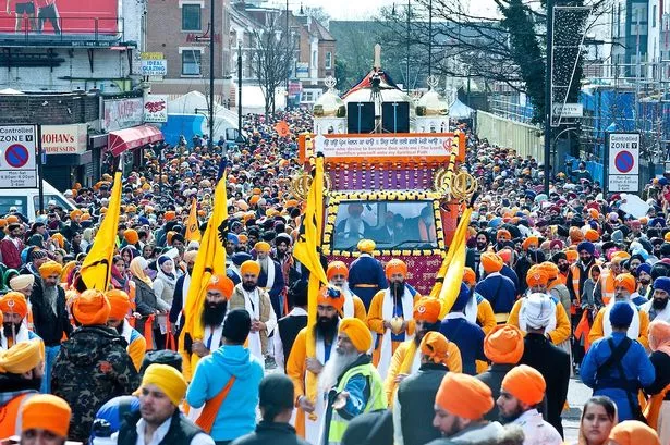 SikhPA's tweet image. VAISAKHI MONTH IS HERE!

(And no, this not the &quot;Sikh new year&quot;!)

Annual Sikh Vaisakhi celebrations through some of the world&apos;s biggest street processions will mark the birth of the Khalsa (initiated Sikh order) across the globe this month.

Learn more: SikhPA.com/SikhVaisakhi