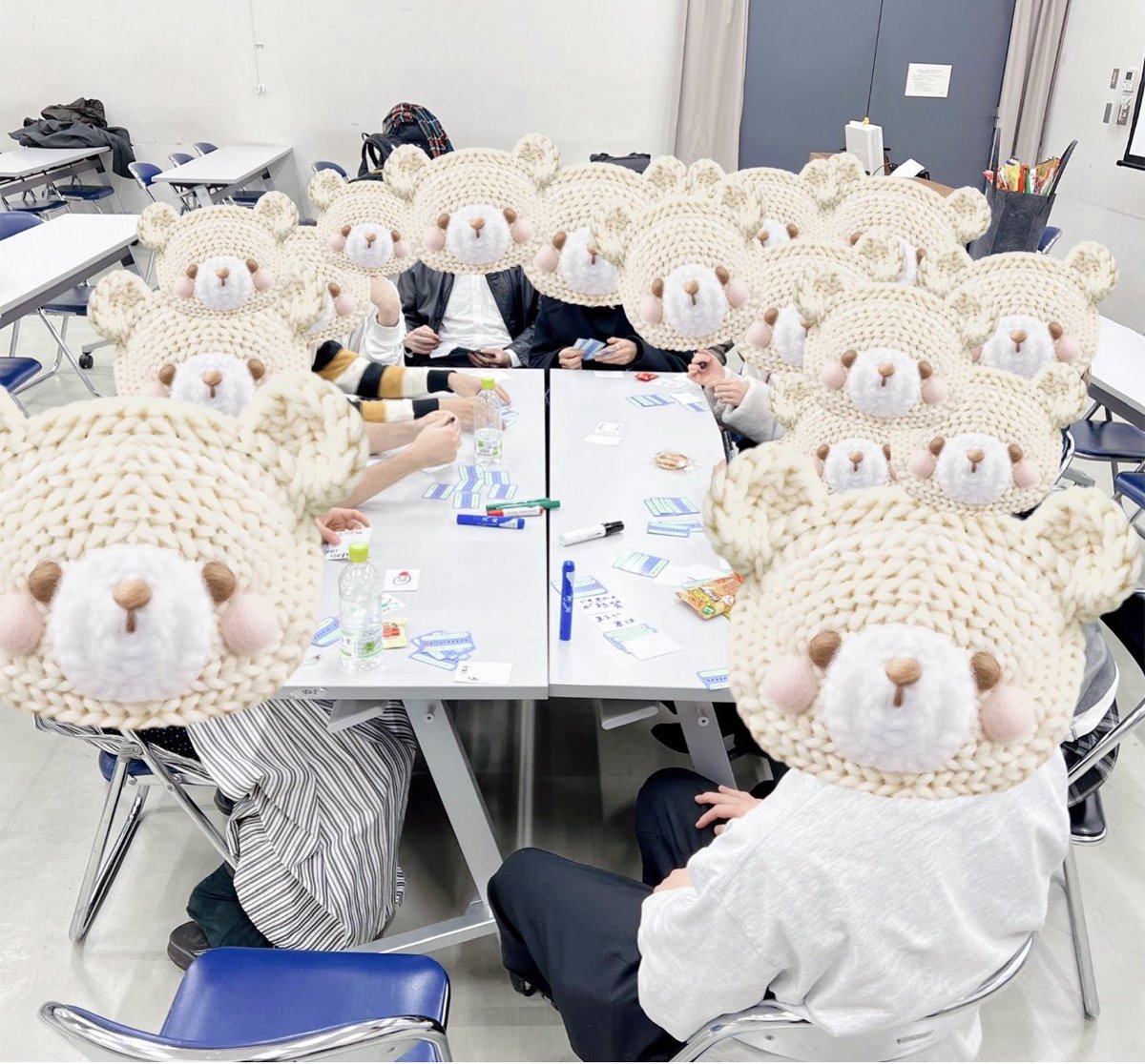 2025年も活動します‼️
新入生の方も2回生以上の方も是非立ち寄ってみてください❗️
短時間や見学もOKです🙆
お菓子食べながら楽しくやってます
質問なども是非🙋　

#春から京都芸術大学
#KUA
#京都芸大
