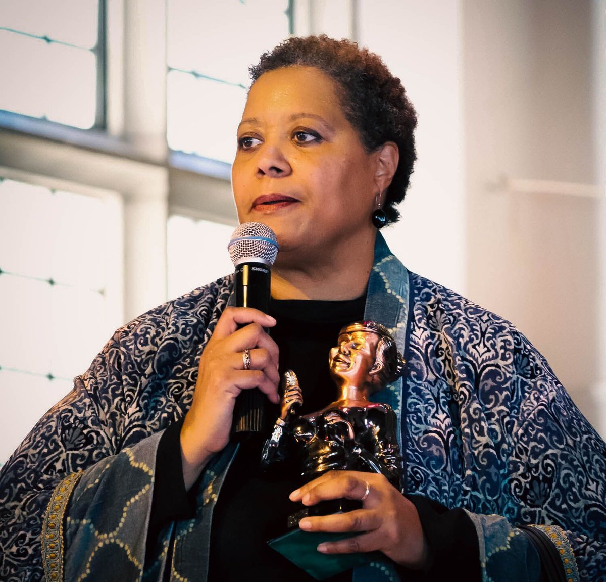 PhilllyJazz's tweet photo. KIM TUCKER = JAZZ HERO. 🎷👑 
When Philly musicians needed help, she showed up. And now, the Jazz Journalists Association has named her the JAZZ HERO OF PHILLY! 🎶

 Join us April 15, 7 PM @ Settlement Music School to honor her! #JazzHero #KimTucker https://t.co/1h3tESvQ2N