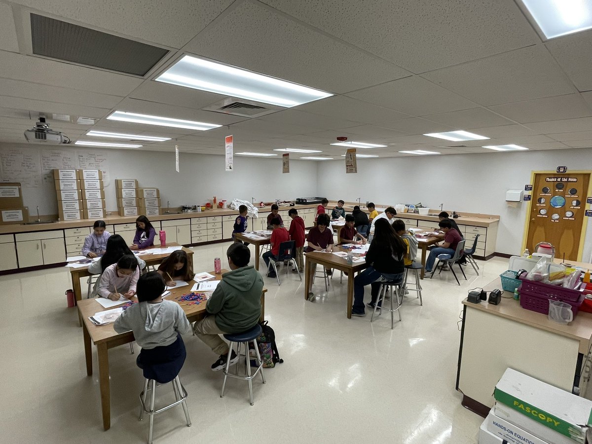 Greg_M_Hatch's tweet image. 4th Grade Extension Camp @Hueco_ES Pulling out some 6th grade #CMP to extend learning of Area and Perimeter.  Addressing all mathematical representations #TeamSISD #WelcomeToTheSolarSystem