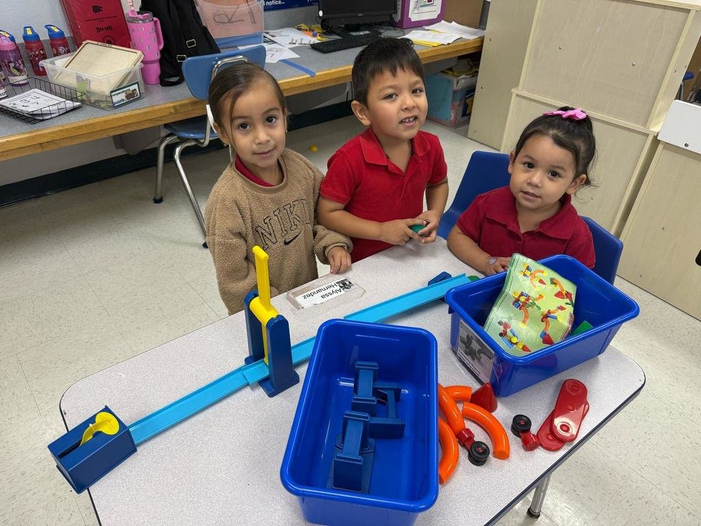 Paredes Elementary tweet media