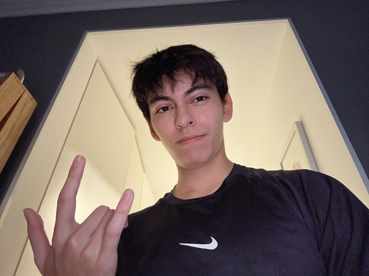 imaginaldisk's tweet image. yo + mi topster :]