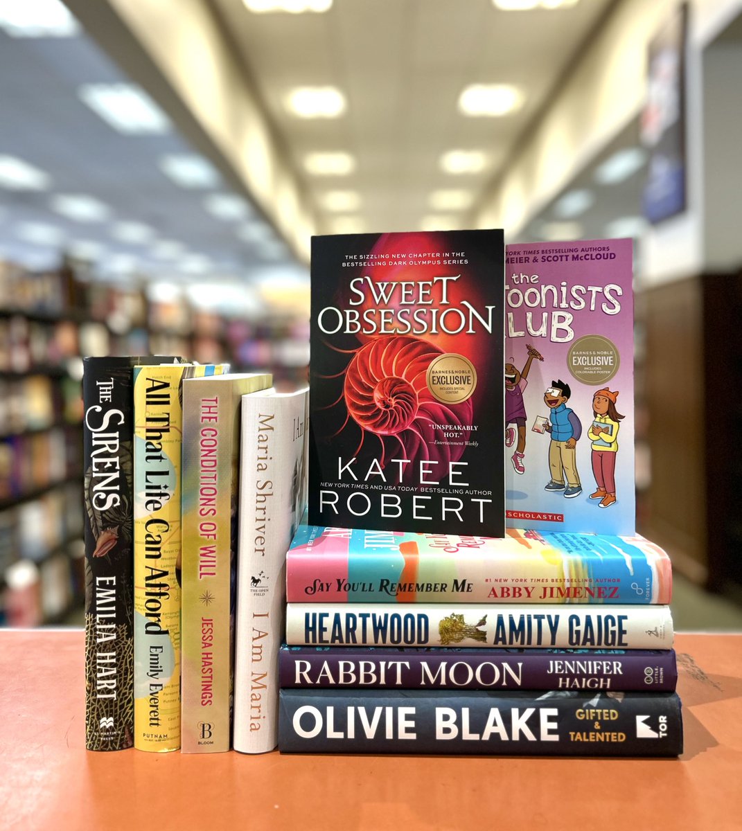 BN_Orem's tweet image. Happy Tuesday!! Here’s our new releases for this week:)
-
-
#bnorem #bn236 #barnesandnoble #newreleasetuesday #newreleases #newbooks #booklover