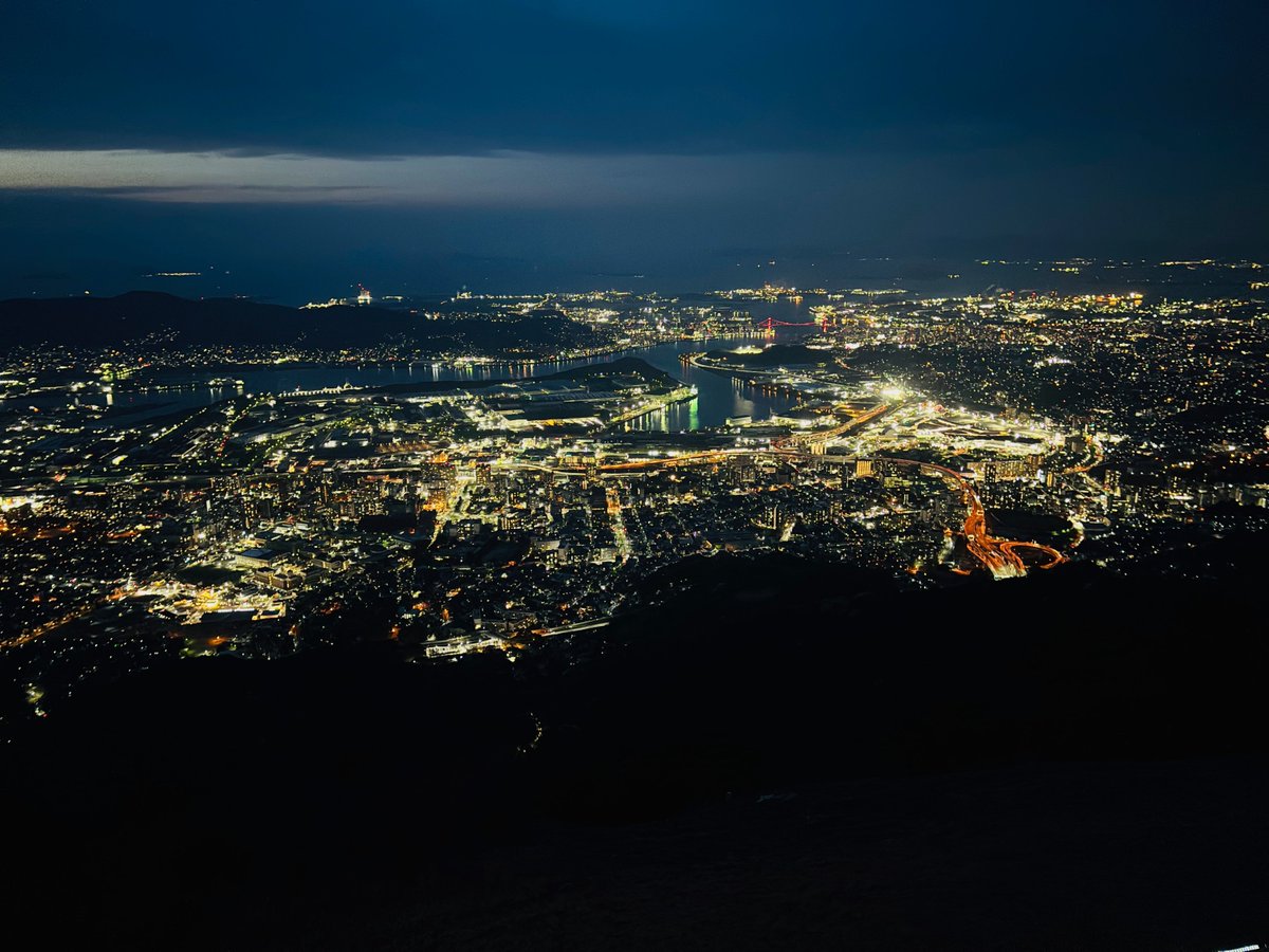 日本新三大夜景　北九州市

皿倉山展望台より

素敵な1日をお過ごし下さいませ✨

📸2025/3