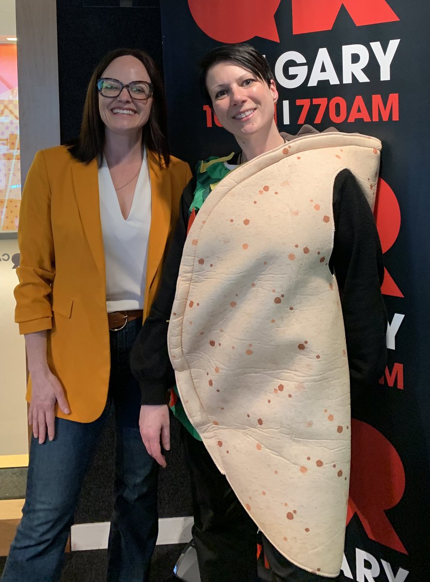 Melissa From, CEO  @CalgaryFoodBank, joined me to launch Sarah Crosbie Easter Taco Drive. 🌮🌮🌮

Until April 16, donate taco supplies  <a href="/QRcalgary/">QR Calgary</a> or donate $. 

April 16 we’ll wrap it up w/ a broadcast <a href="/CalgaryCoop/">Calgary Co-op</a> Oakridge store. 

globalnews.ca/event/11103557…