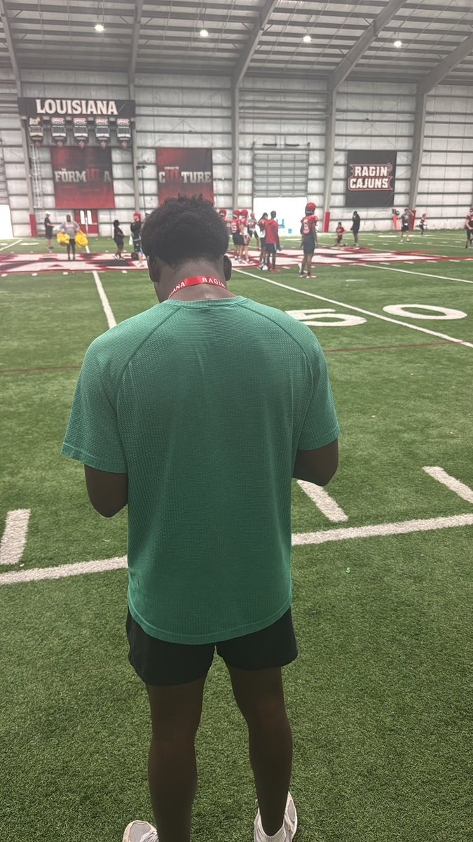 taj_datme's tweet image. Shoutout To @RaginCajunsFB and @CoachGBarlow For Having Me Today! Louisiana-Lafayette 🌶️ 🏈 💪🏾
Yeaaaa! I Could See This Fa Sho 💯
#unofficial #spring25 #Big22 #itsup