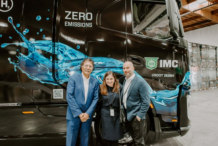 IMC Logistics tweet media