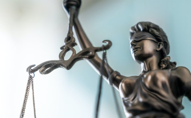 À tous ceux qui défendent Marine Lepen contre les juges, faut-il leur rappeler que le meilleur moyen de ne pas être inéligible est de ne pas être condamné pour avoir détourné de l’argent public. 
<a href="/Lacroix_PRG/">Guillaume Lacroix</a> <a href="/RachidTemal/">Rachid Temal</a> #procesRN #MarineLePen