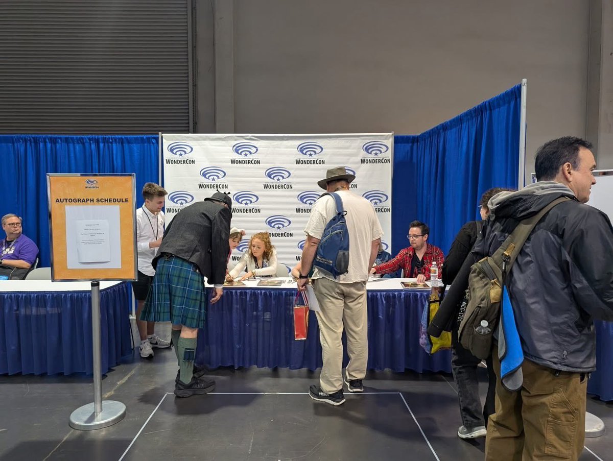 faithfulshort's tweet image. Our little Scottish indie short film screened at @WonderCon with some of our amazing cast &amp;amp; crew and now it’s on the STV Player! We’ve applied for a panel at @Comic_Con this July so fingers crossed! Watch the movie now at player.stv.tv/episode/4ptj/s… 👩🏻‍🦰🐺🏴󠁧󠁢󠁳󠁣󠁴󠁿💚