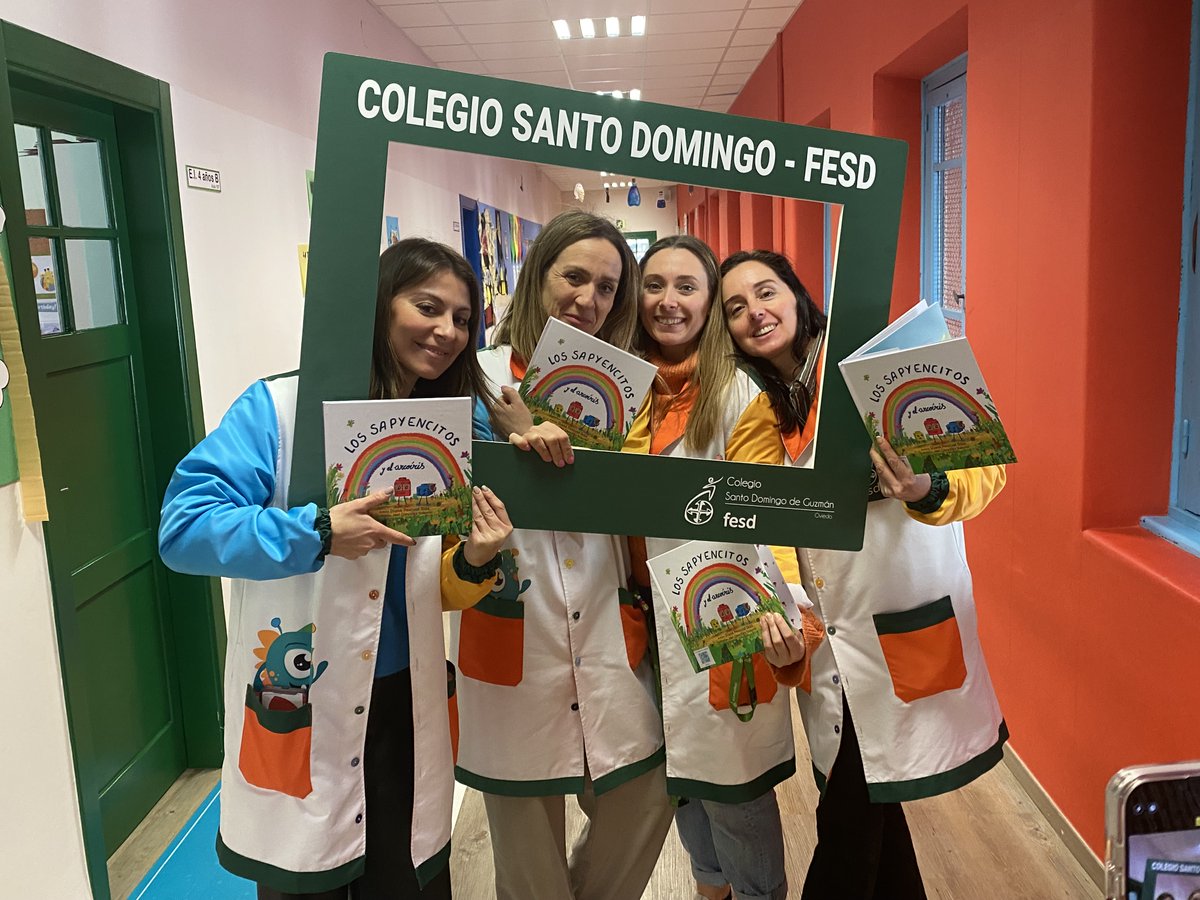 Tangram_LS's tweet image. 📚✨ ¡Los Sapyencitos siguen viajando! ✨📚

Esta vez hemos tenido el placer de hacer entrega del cuento &quot;Los Sapyencitos y el arcoíris&quot; en el colegio Santo Domingo de Guzmán FESD.

Un enorme GRACIAS al equipo de profes de Infantil, ¡sois maravillosos! 💙

#TangramLearningSystems