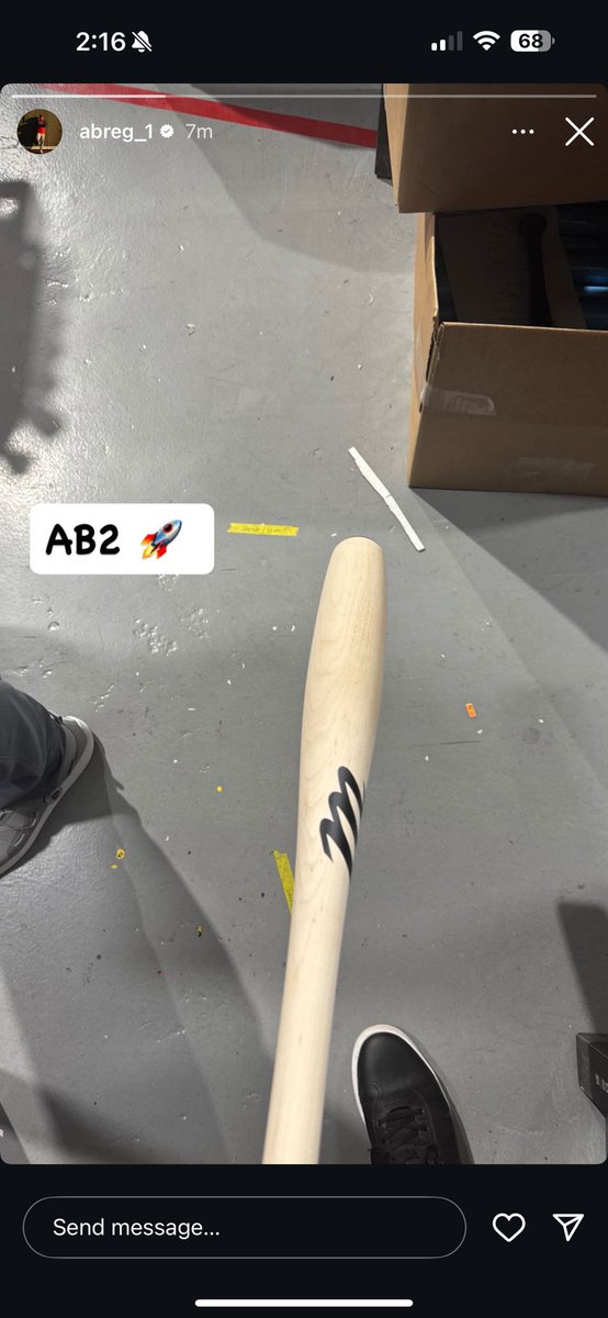 tylermilliken_'s tweet image. Oh baby. Alex Bregman has his hands on a torpedo bat.