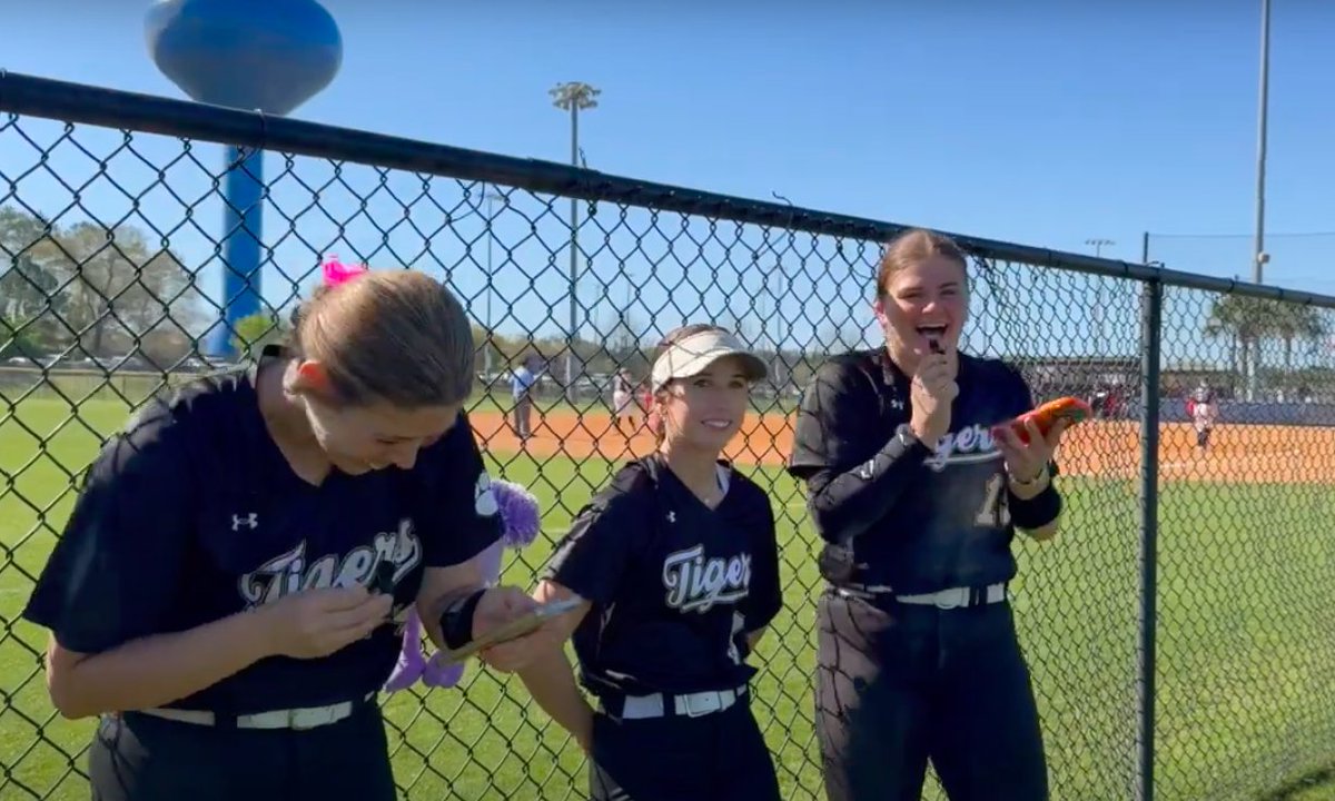 KyleParmley's tweet photo. 🎤🥎 NEW 4 CORNERS 🎤🥎

A trip to the Gulf Coast Classic always includes some jokes (many at my expense) and fun times!

WATCH: https://t.co/BZLuDVTZ1F https://t.co/hQZ824FtH4