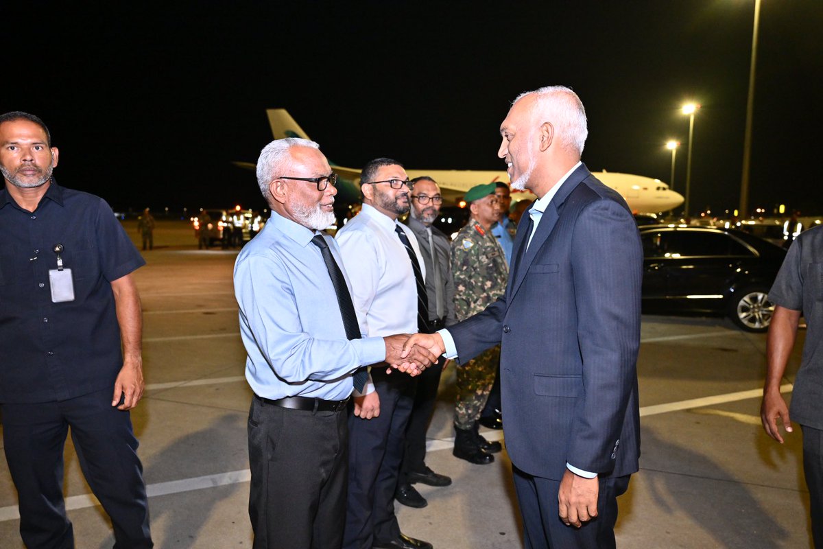 The President's Office (@presidencymv) on Twitter photo H.E. President Dr <a href="/MMuizzu/">Dr Mohamed Muizzu</a> departs for the United Kingdom, at the invitation of CEO of Liverpool Football Club (<a href="/LFC/">Liverpool FC</a>) to kick off a Maldives Tourism promotion campaign in collaboration with <a href="/LFC/">Liverpool FC</a>. This initiative is a part of the co-branded campaign with <a href="/LFC/">Liverpool FC</a> and H.E. President Dr <a href="/MMuizzu/">Dr Mohamed Muizzu</a> departs for the United Kingdom, at the invitation of CEO of Liverpool Football Club (<a href="/LFC/">Liverpool FC</a>) to kick off a Maldives Tourism promotion campaign in collaboration with <a href="/LFC/">Liverpool FC</a>. This initiative is a part of the co-branded campaign with <a href="/LFC/">Liverpool FC</a> and