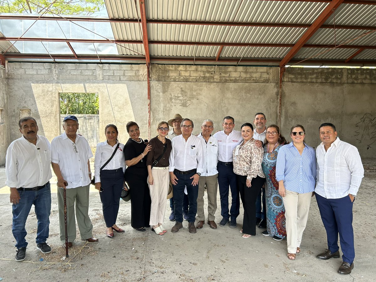 En recorrido con el presidente <a href="/yamilmelgar/">Yamil Melgar</a> en la construcción del Colegio de Notarios, Región Costa de #Chiapas #Tapachula