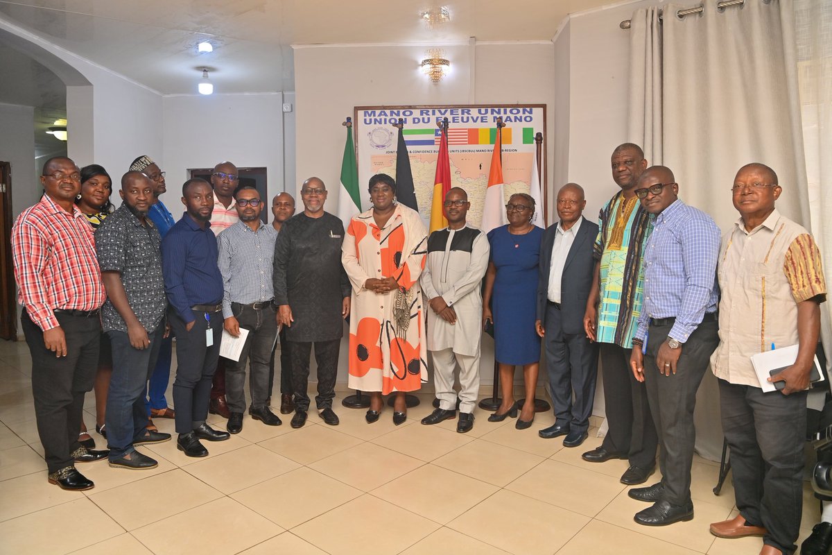 Today, <a href="/FAO/">Food and Agriculture Organization</a> has officially handed over the Digital Farmer Registry to the <a href="/ManoRiverunion/">Mano River union</a> Secretariat. This vital platform will transform regional agriculture, enhancing farmer data management &amp; decision-making, and supporting food security &amp; rural development across #MRU region.