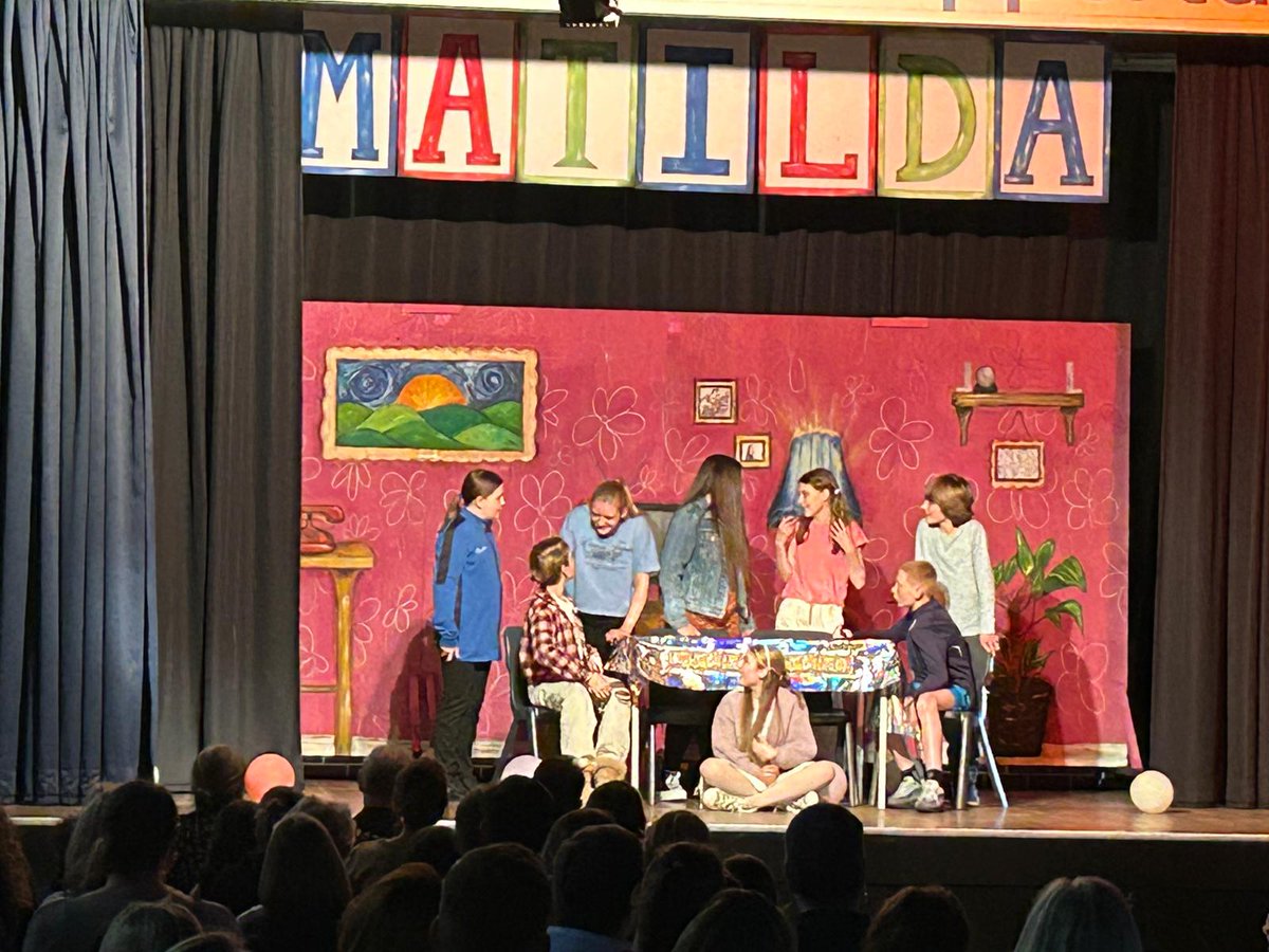 Castle Hall Academy tweet media