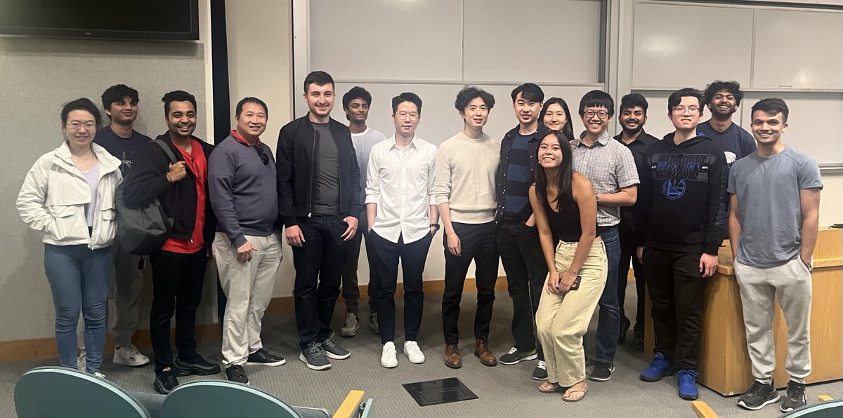 stevenyfeng's tweet image. We are bringing back Stanford’s CS 25 Transformers Course (cs25.stanford.edu) today! It’s open to everybody!

This is one of @Stanford's hottest seminar courses. We open the course through Zoom to the public. Lectures start today (Tuesdays), 3-4:20pm PDT, at…