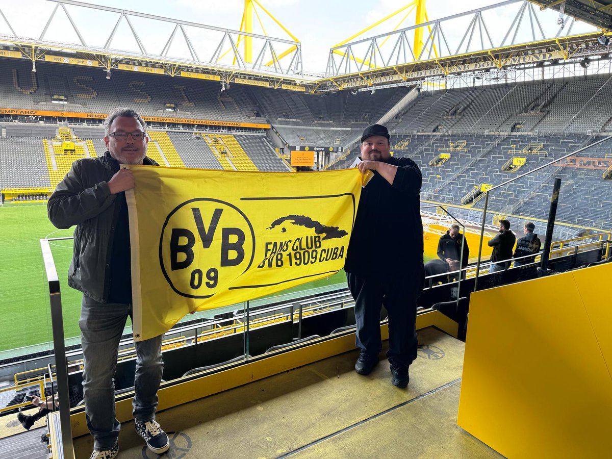 <a href="/BlackYellow/">Borussia Dortmund</a> <a href="/BVBCuba/">Fans Club BVB 1909 Cuba</a> is home today! 😍🇨🇺