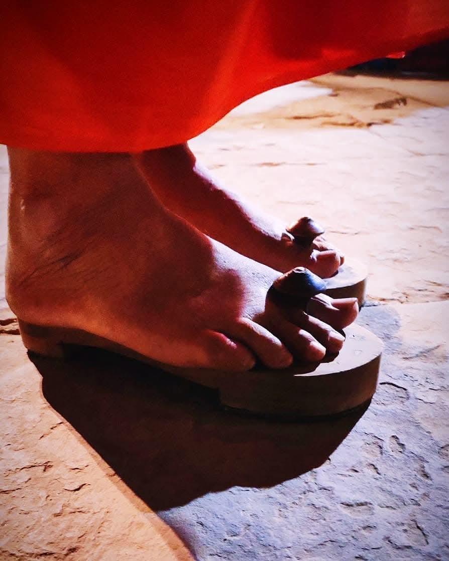 Abhi_journo's tweet image. There's a difference between solitude and loneliness. I can understand the concept of being a monk for a while.
::Tom Hanks
#MyClick #NoFilters #ProMode #Photography #RandomClicks  #TheLostTraveller #MonkForAWhile  #WalkOfLife #PicturePerfect #VaranasiTales