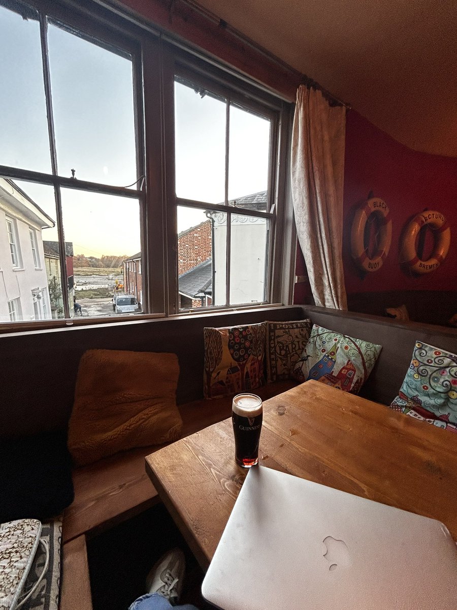 I used to write at 5am, before my son got up. Then at 9pm, after bedtime. Now, with a vivacious five year old in tow, I struggle to squeeze in dedicated writing time. My new commitment: showing up on a Tuesday eve. I started my novel Nov 2018 in this same spot. #amwriting