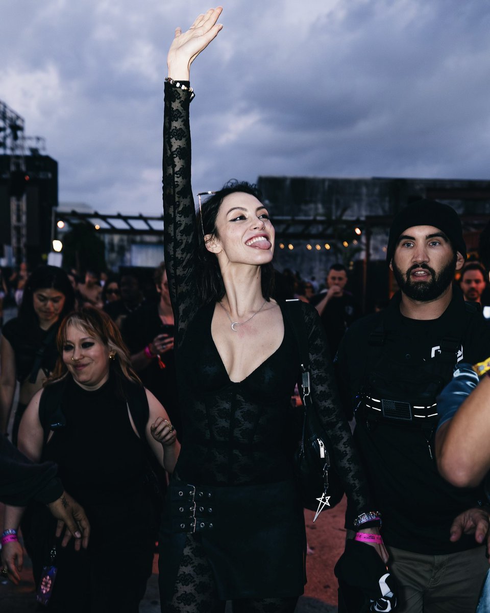 saralandrydj's tweet image. 💫CUTEST FEW DAYS IN MIAMI💫

had such a fun 48 hrs in Miami last week for Miami Music Week✨

I attended the inaugural @ThisFemmehouse awards where I was presented with the Producer of the Year Award.  It was amazing to be with so many of my incredibly talented female peers🖤